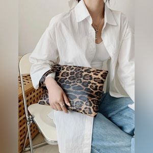 Leopard clutch bag